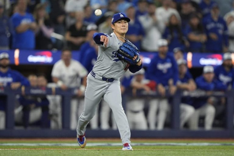 Dodgers pitcher Yoshinobu Yamamoto named 2025 World Series MVP