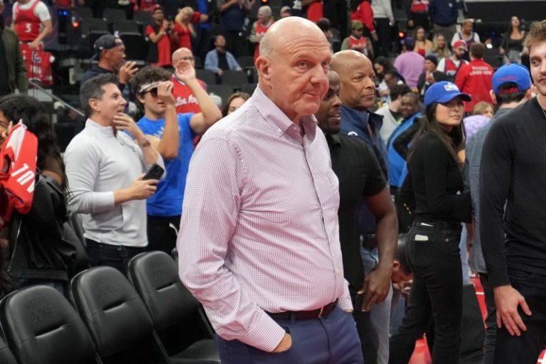 Clippers owner sued by Aspiration investors over Kawhi deal