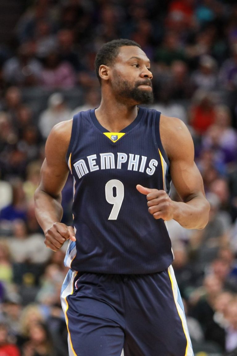 Former Grizzlies star arrested on drug possession charges
