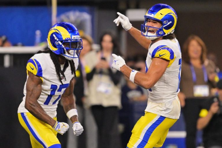 Rams make two statements in dominant win over Bucs