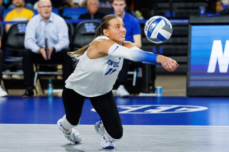 2025 NCAA volleyball live updates: Bracket, schedule, highlights