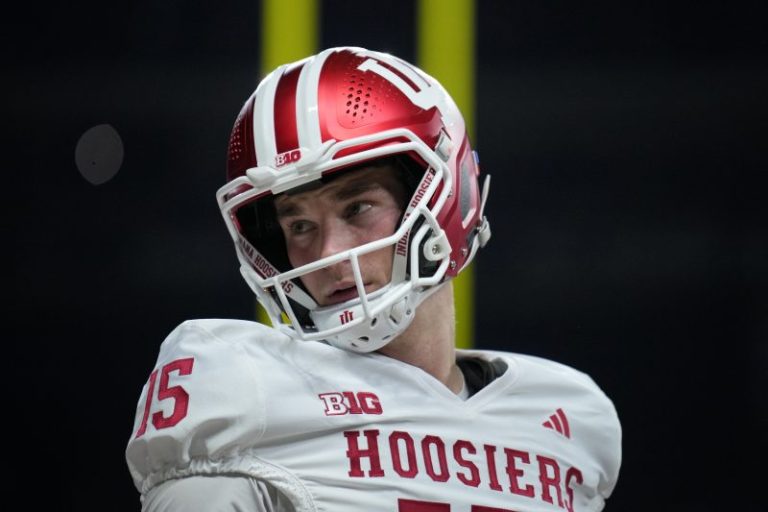 Fernando Mendoza wins Heisman Trophy, becomes Indiana’s first winner