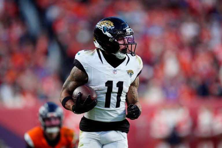 Here are 16 players to start or sit for fantasy football Week 17