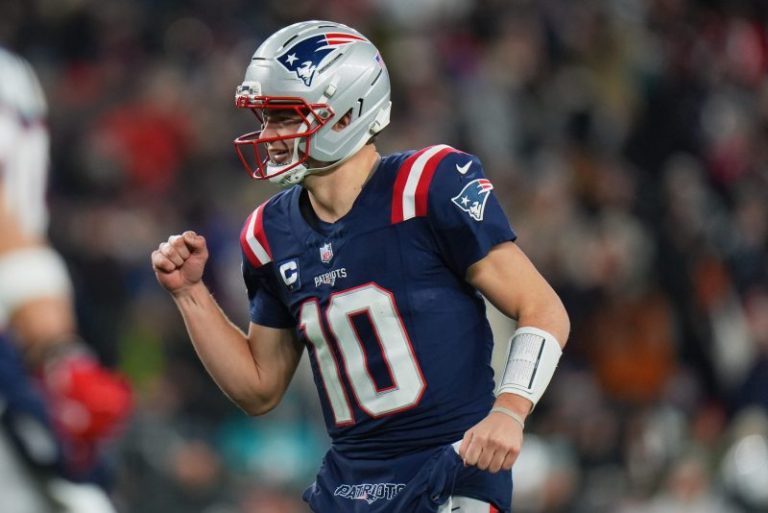 Patriots vs. Chargers live: Follow NFL wild card action here