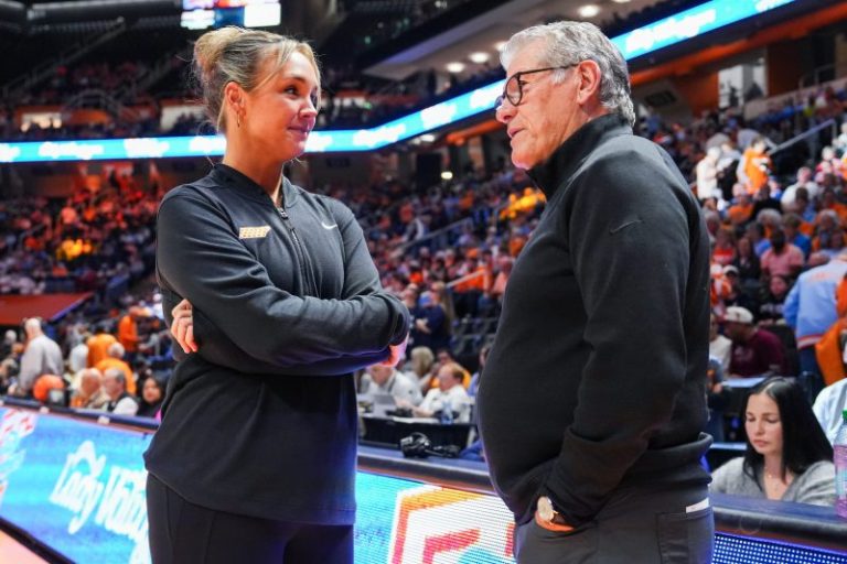 UConn, SEC continue to dominate women’s basketball coaches poll
