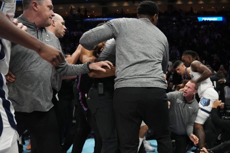 Fight breaks out late in Heat win over Grizzlies. See reactions