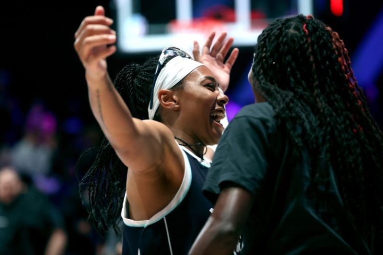 Allisha Gray $100K richer after cashing in on Unrivaled bonuses